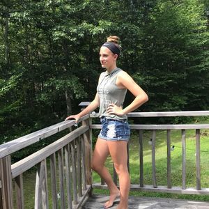 Meet your Posher, Alyssa